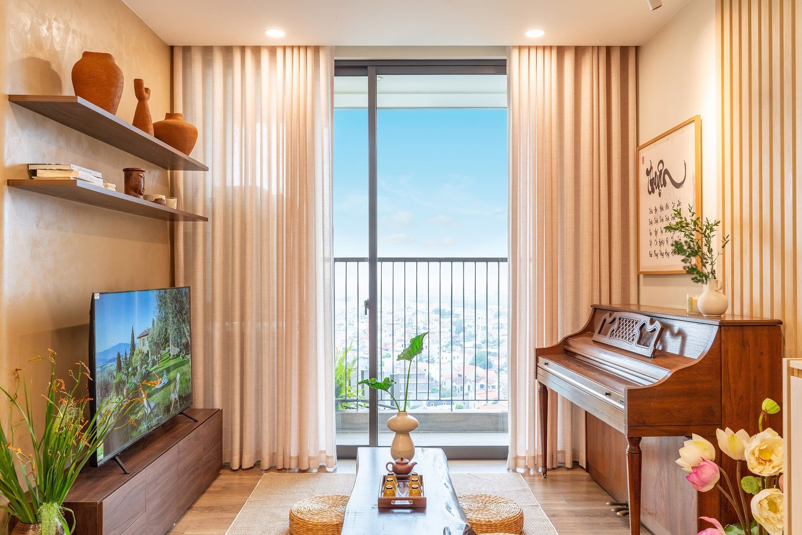 Hero image / video: soft-light living room